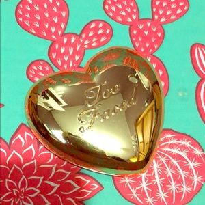 Too faced highlighter in you light up my life